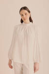 Ekru Detaylı Bluz 