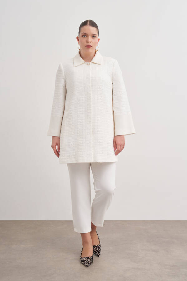 Ekru Dokulu Kumaştan Detaylı Kap - Aker (1)