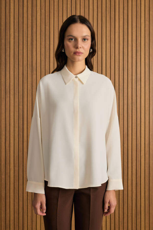 Ekru Dökümlü Bluz - Aker (1)