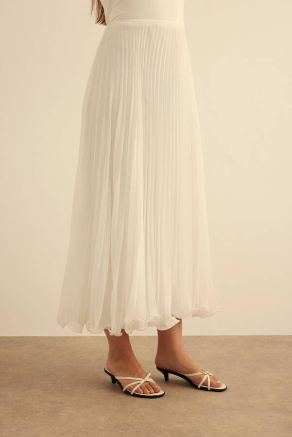 Ekru Etek Ucu Misinalı Pliseli Etek - 4