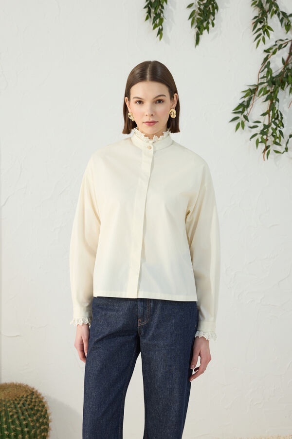 Ekru Fonksiyonel Dantel Detaylı Bluz - 2