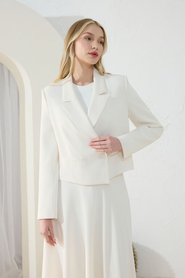 Ekru Kırlangıç Yaka Kısa Ceket - 7