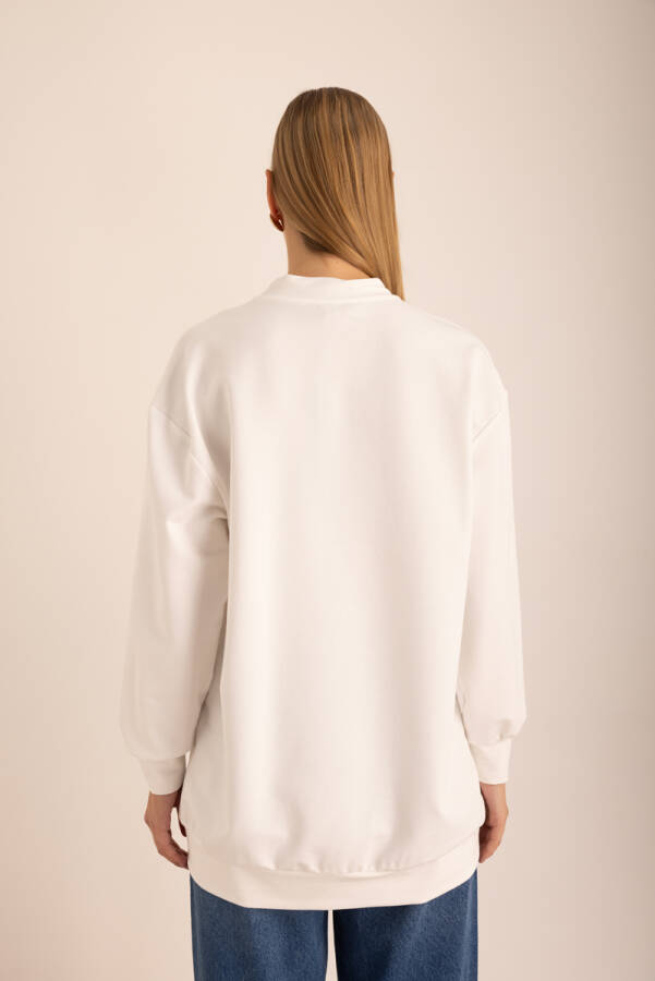 Ekru Logo Detaylı Rahat Kalıp Sweatshirt - 5