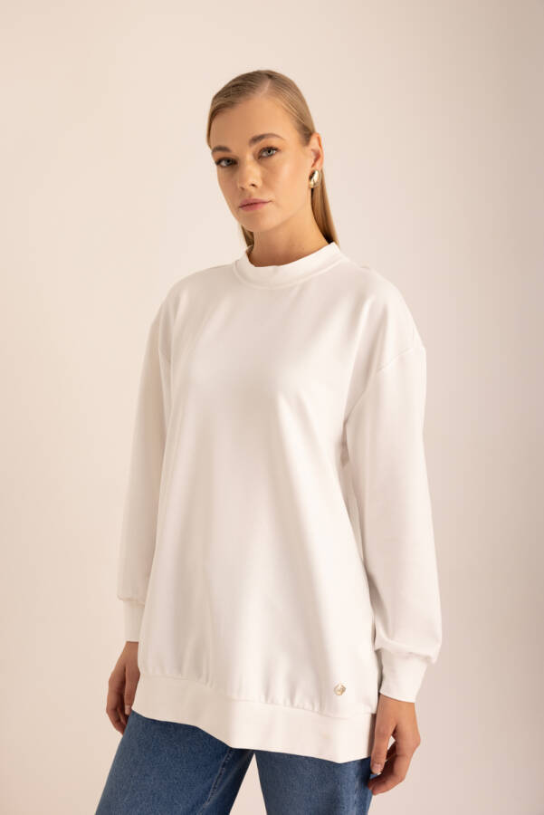 Ekru Logo Detaylı Rahat Kalıp Sweatshirt - Aker