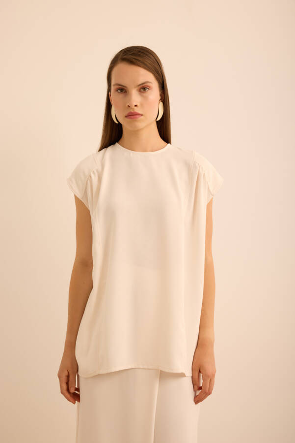 Ekru Omuzları Büzgü Detaylı Dokuma Kolsuz Bluz - 4