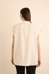 Ekru Önü Dikiş Detaylı Kolsuz Bluz - 6