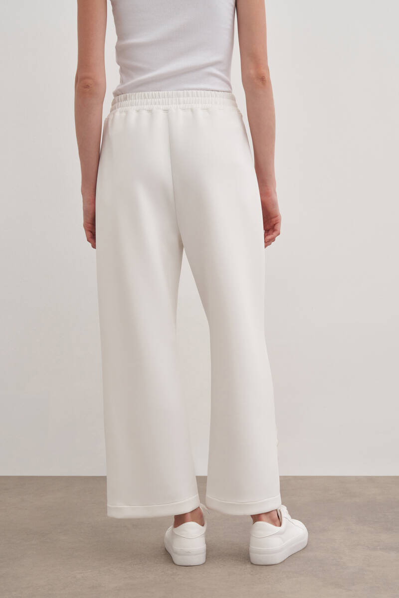 Pantolonsiz ayol fotosurati Pantolonsiz ayol fotosurati