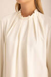 Ekru Pile Detaylı Dokuma Bluz - 3