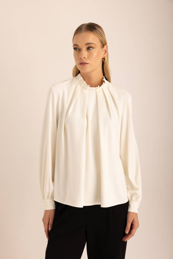 Ekru Pile Detaylı Dokuma Bluz - 4