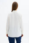 Ekru Sivri Yaka Düğme Detaylı Bluz - 6