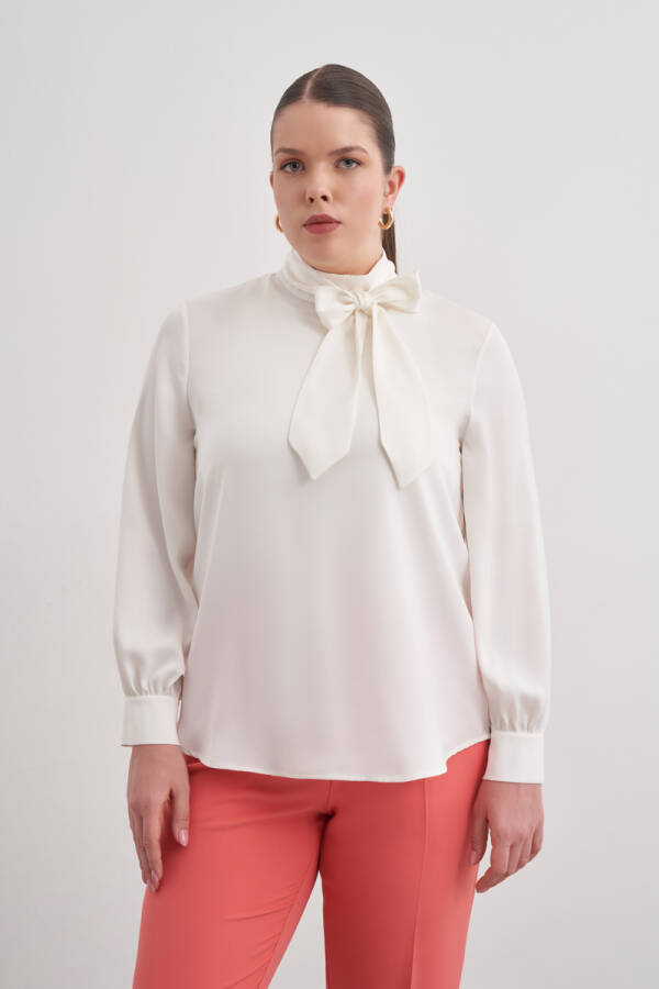 Ekru Yakası Bağlama Detaylı Klasik Bluz - 4