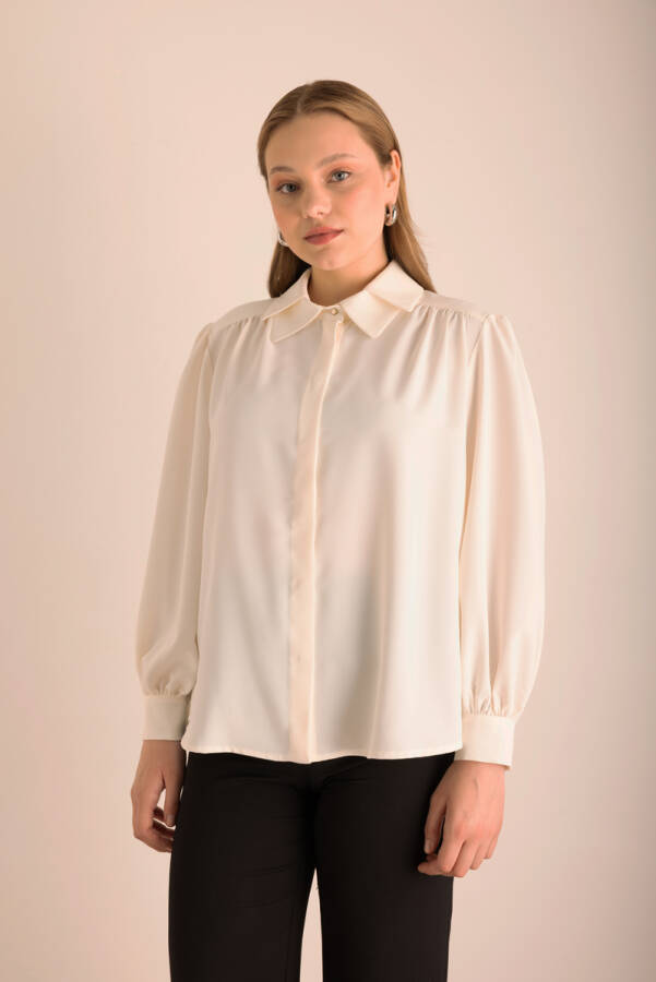 Ekru Yakası İşleme Detaylı Dokuma Gömlek - Aker