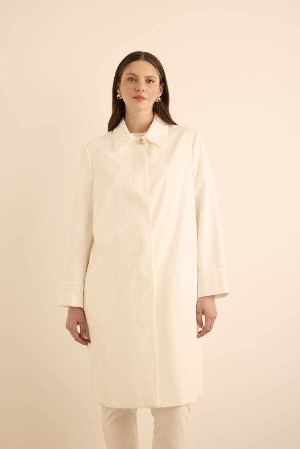 Ekru Yakası Taşlı Düğmeli Kap - Aker