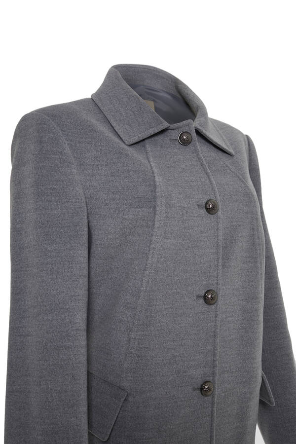 Gri 6576112 Manto - Aker (1)