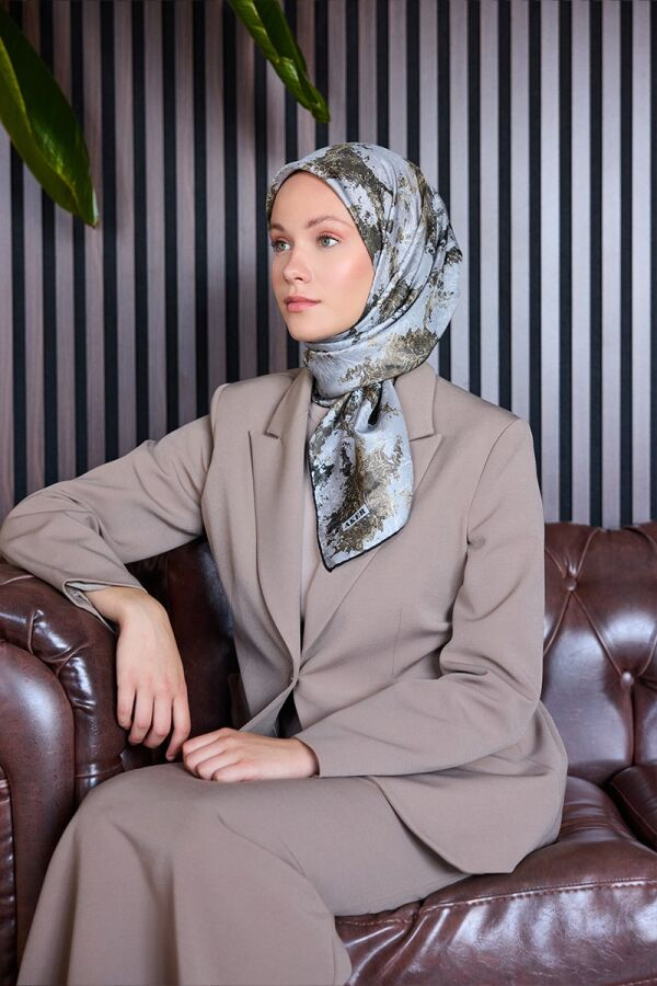Gümüş 90X90 İpek Krep Saten Eşarp - Aker
