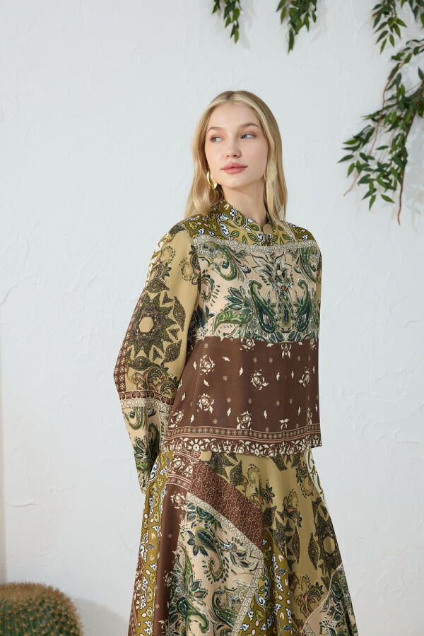 Haki Brit Detaylı Desenli Bluz - 2