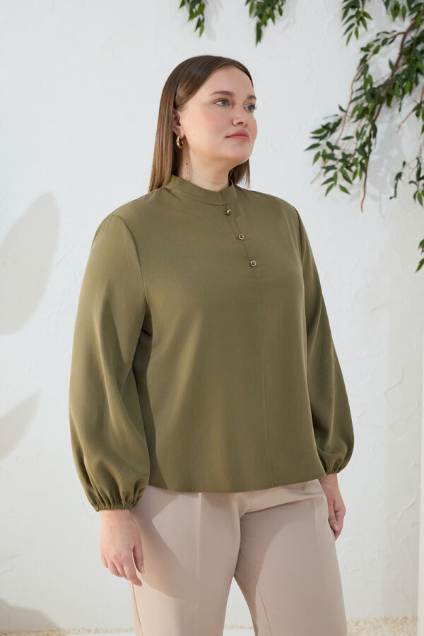 Haki Dik Yaka Brit Detaylı Bluz - 3