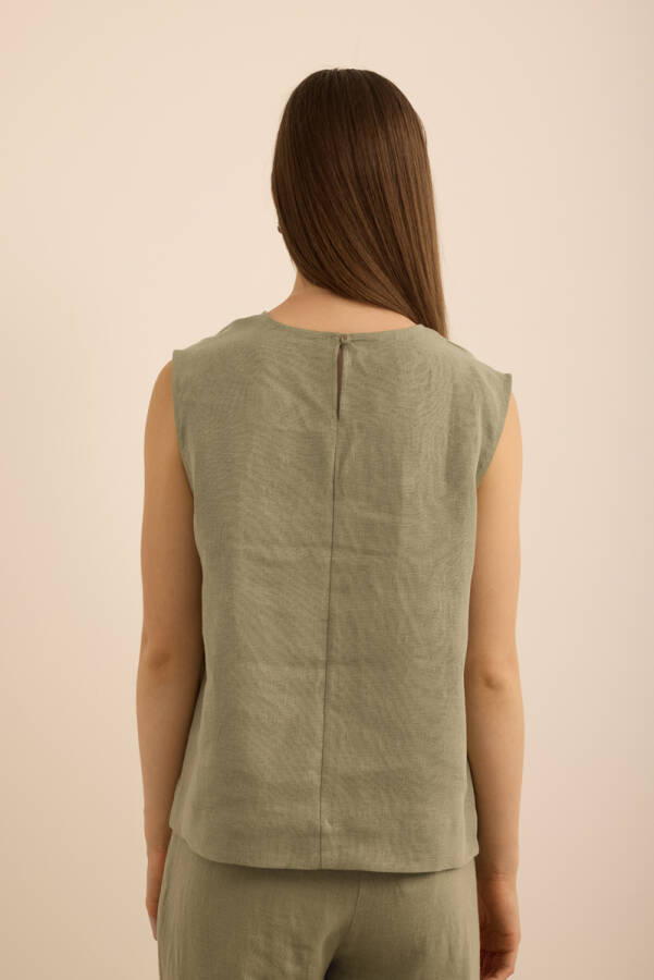 Haki Önü Kup Detaylı Kolsuz Keten Bluz - 7