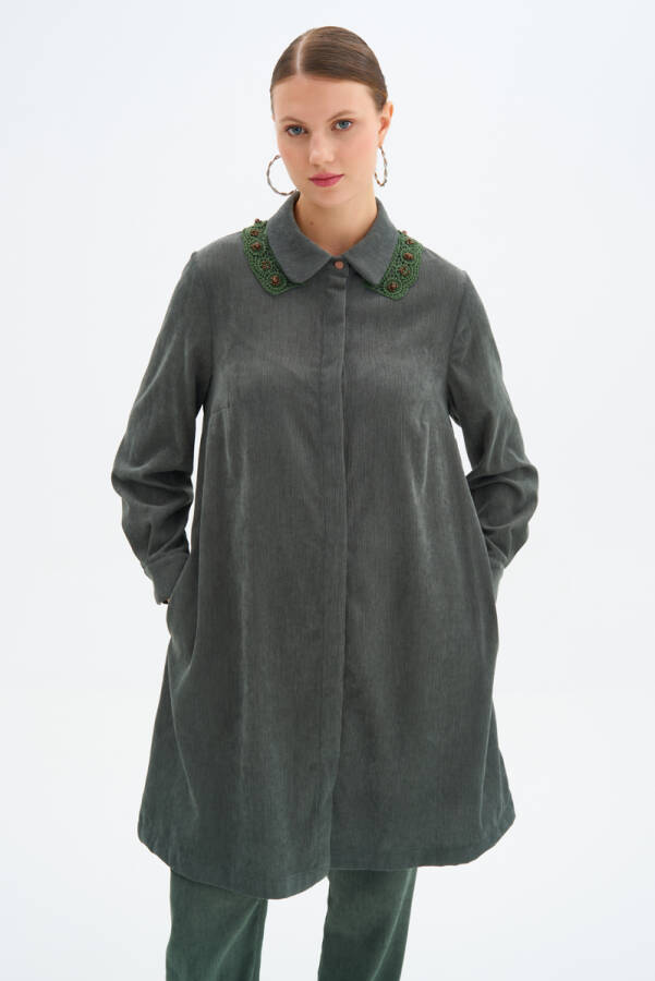 Haki Yakası Dantel İşleme Detaylı Kadife Tunik - 1