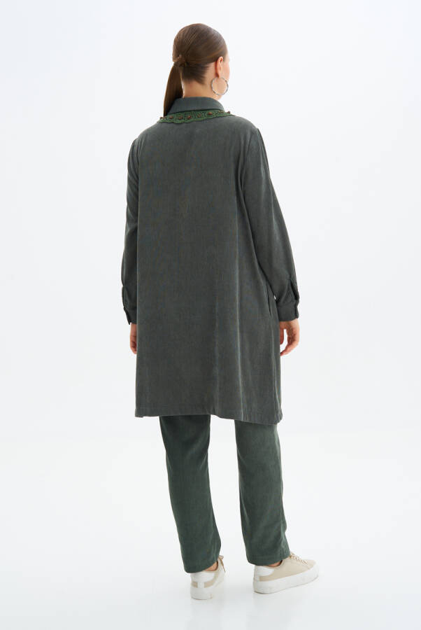 Haki Yakası Dantel İşleme Detaylı Kadife Tunik - 6