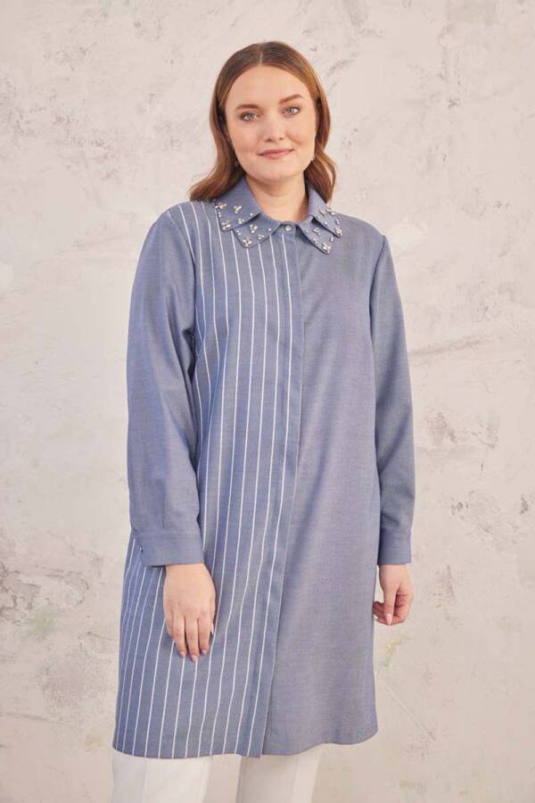 İndigo Çift Yaka Detaylı İşlemeli Tunik - 3