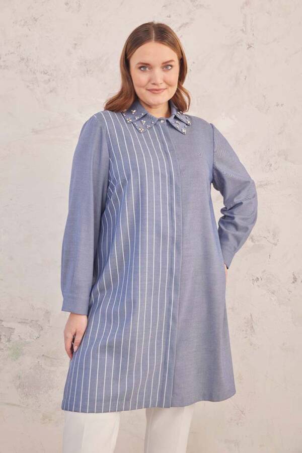 İndigo Çift Yaka Detaylı İşlemeli Tunik - 7