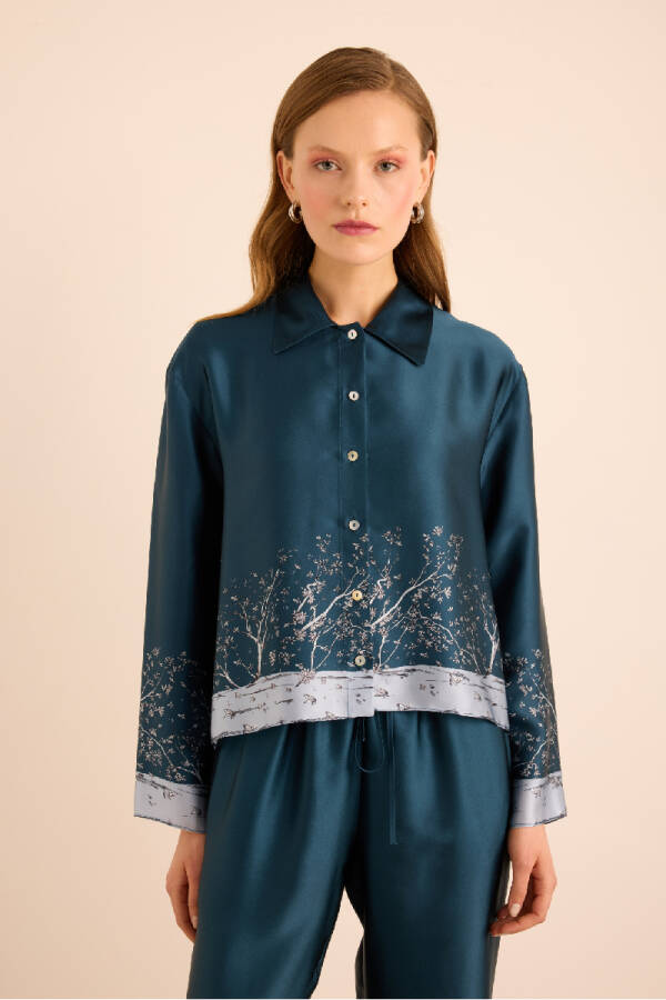 İndigo Desenli İpek ,Önden Düğmeli Pijama Üstü - 2