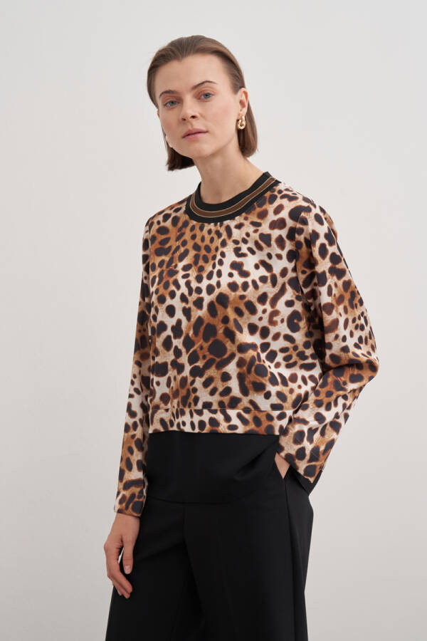Kahverengi Leopar Desenli Bluz - Aker