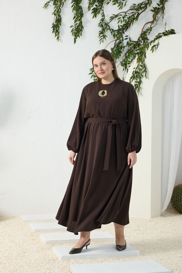 Kahverengi Bel ve Kol Ucu Lastik Detaylı Elbise - Aker (1)