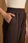Kahverengi Beli ve Paçası Lastikli Viscon Örme Pantolon - 4