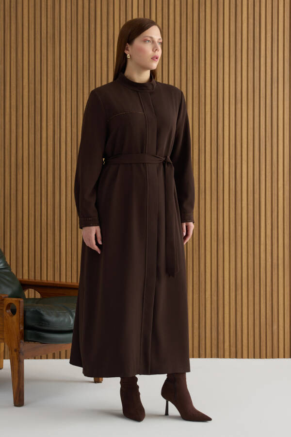 Kahverengi Boncuk İşleme Detaylı Ferace - 3