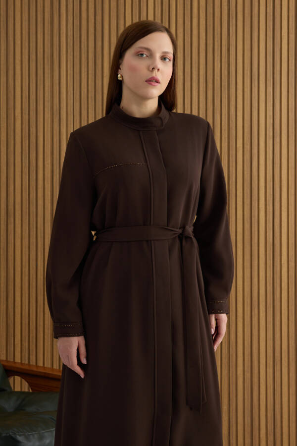 Kahverengi Boncuk İşleme Detaylı Ferace - 4