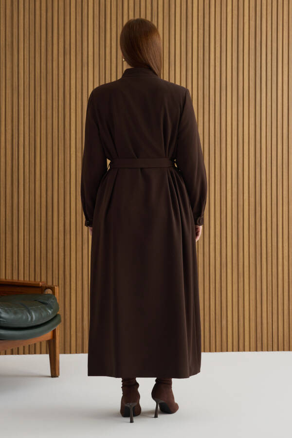 Kahverengi Boncuk İşleme Detaylı Ferace - 6