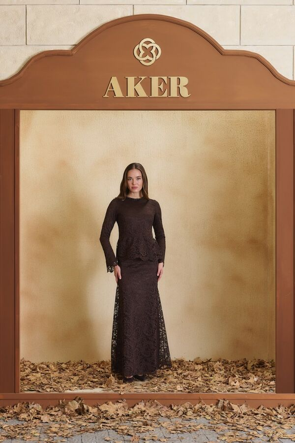 Kahverengi Dantelli Bluz - Aker