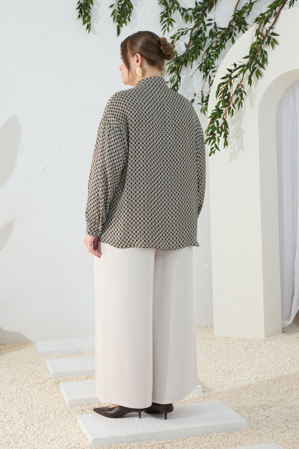 Kahverengi Desenli Klasik Bluz - 7