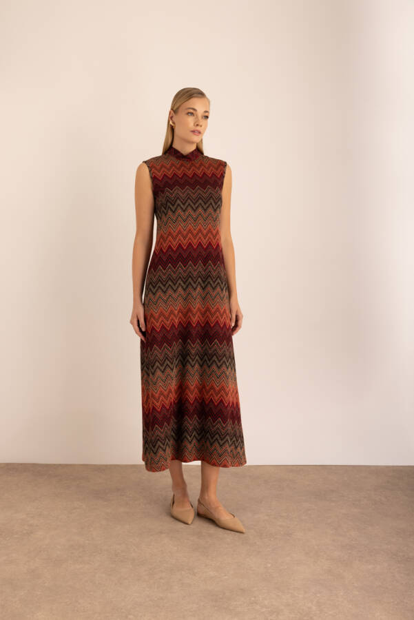 Kahverengi Desenli Simli Örme Kolsuz Elbise - 2