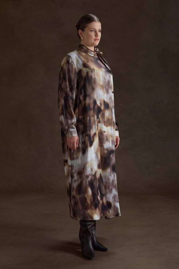 Kahverengi Desenli Yakası Bağcık Detaylı Viscon Elbise - 3