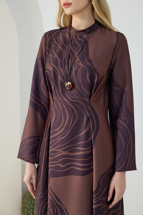 Kahverengi Dik Yaka Pens Detaylı Elbise - 6