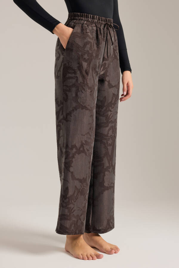 Kahverengi Dokulu Tencel Beli Lastikli Pijama Altı - 4