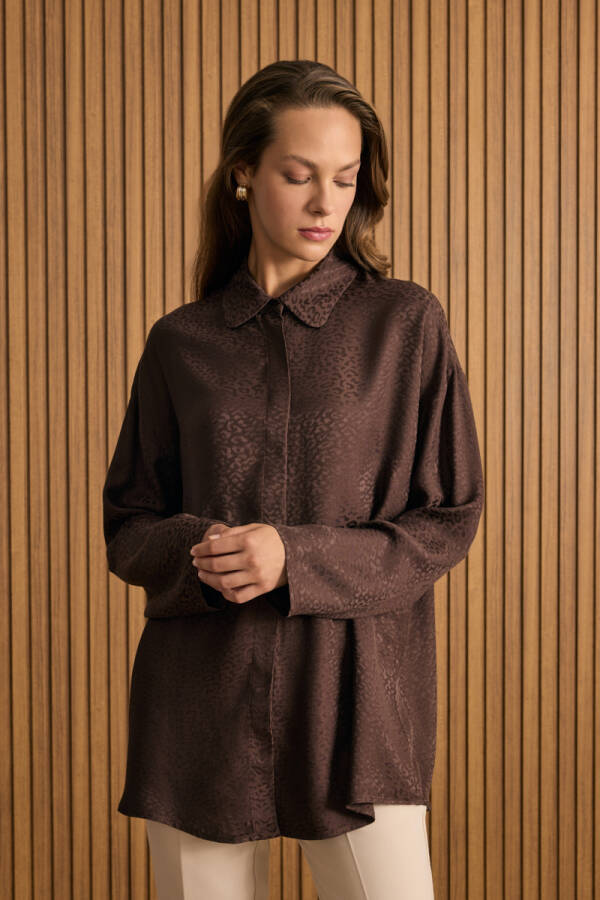 Kahverengi Dokusu Desenli Rayon Gömlek - 1