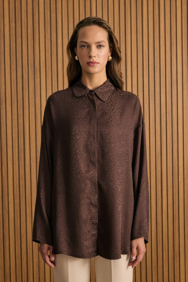 Kahverengi Dokusu Desenli Rayon Gömlek - 2