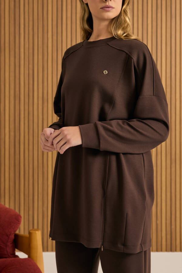 Kahverengi Etek Ucu Fermuarlı Yırtmaç Detaylı Sweatshirt - 5