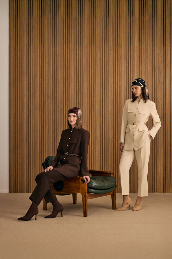 Kahverengi Kemer Aksesuarlı Hakim Yaka Ceket - Aker