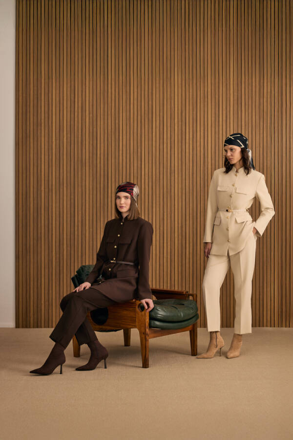 Kahverengi Kemer Aksesuarlı Hakim Yaka Ceket - Aker