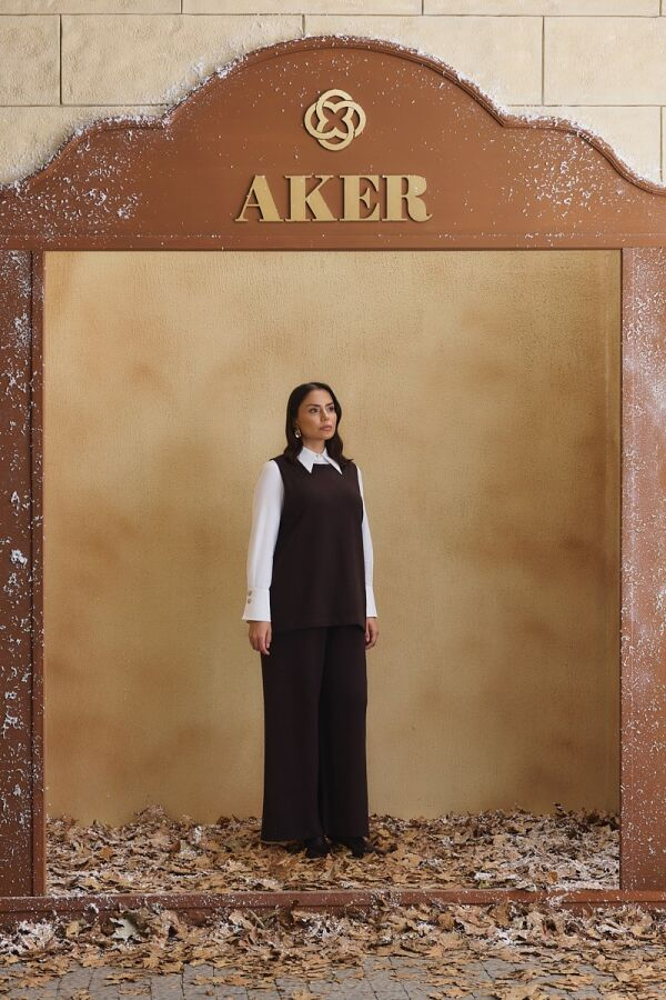 Kahverengi Kolsuz Triko Bluz - Aker