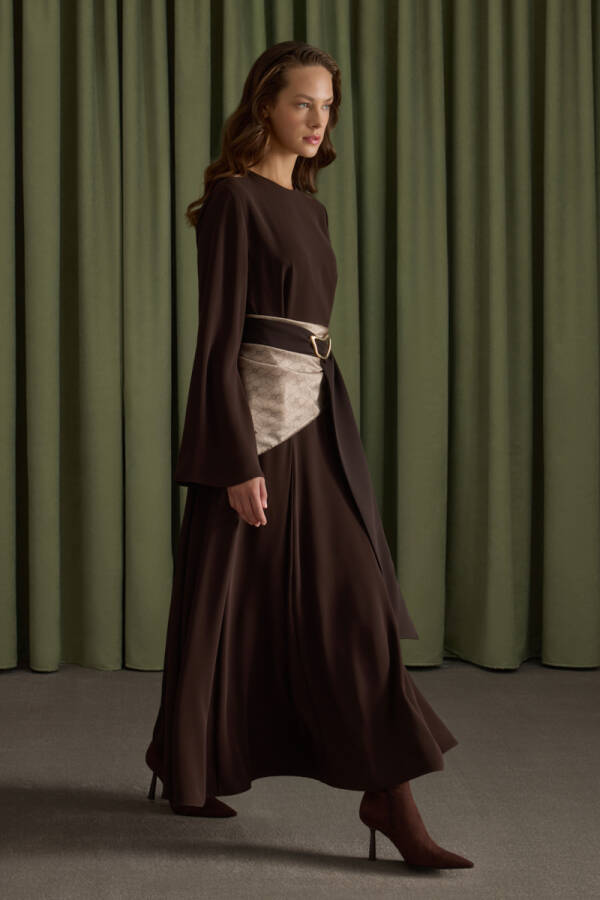 Kahverengi Metal Tokalı Krep Elbise - Aker