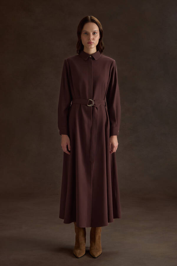 Kahverengi Metal Tokalı Modal Elbise - Aker