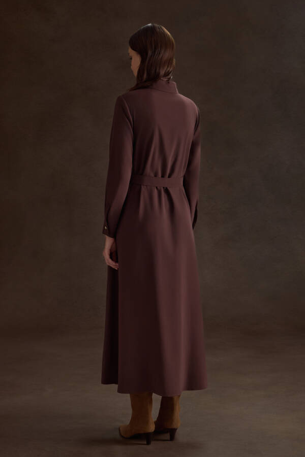 Kahverengi Metal Tokalı Modal Elbise - 4