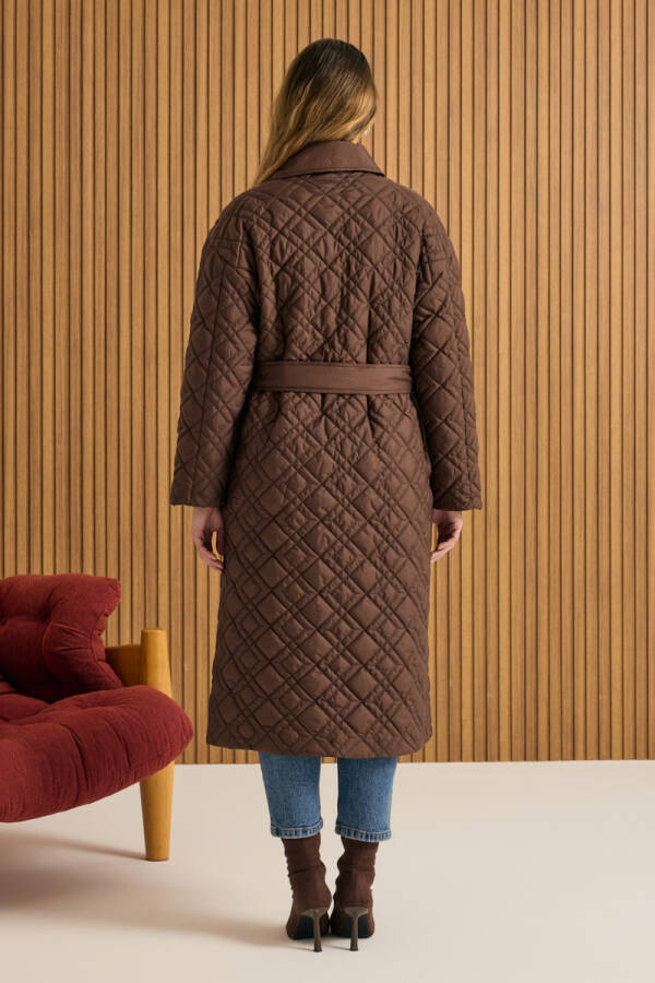 Kahverengi Seyyar Kuşaklı Kapitone Mont - 6