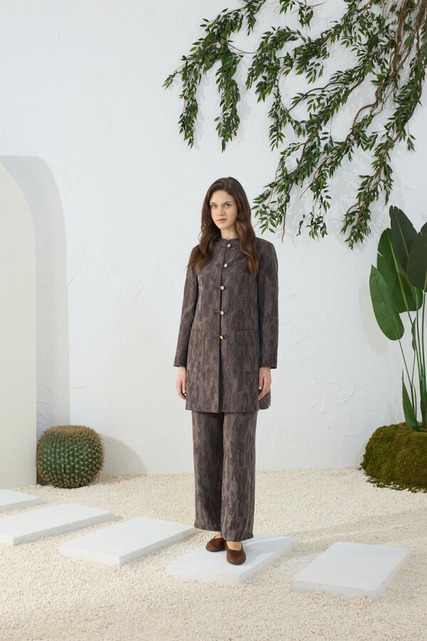 Kahverengi Şık Düğmeli Jakarlı Kap - Aker